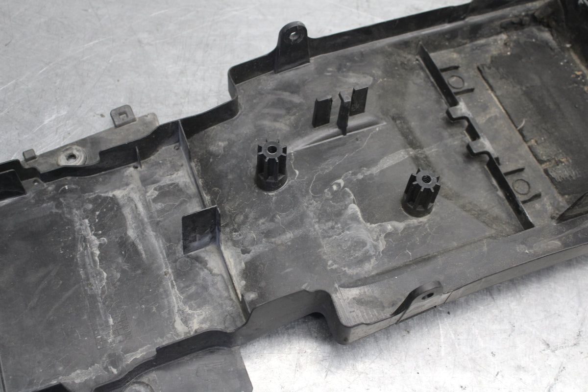 09-12 KAWASAKI NINJA ZX6R REAR BACK TAIL UNDERTAIL BATTERY TRAY PLASTIC BB698