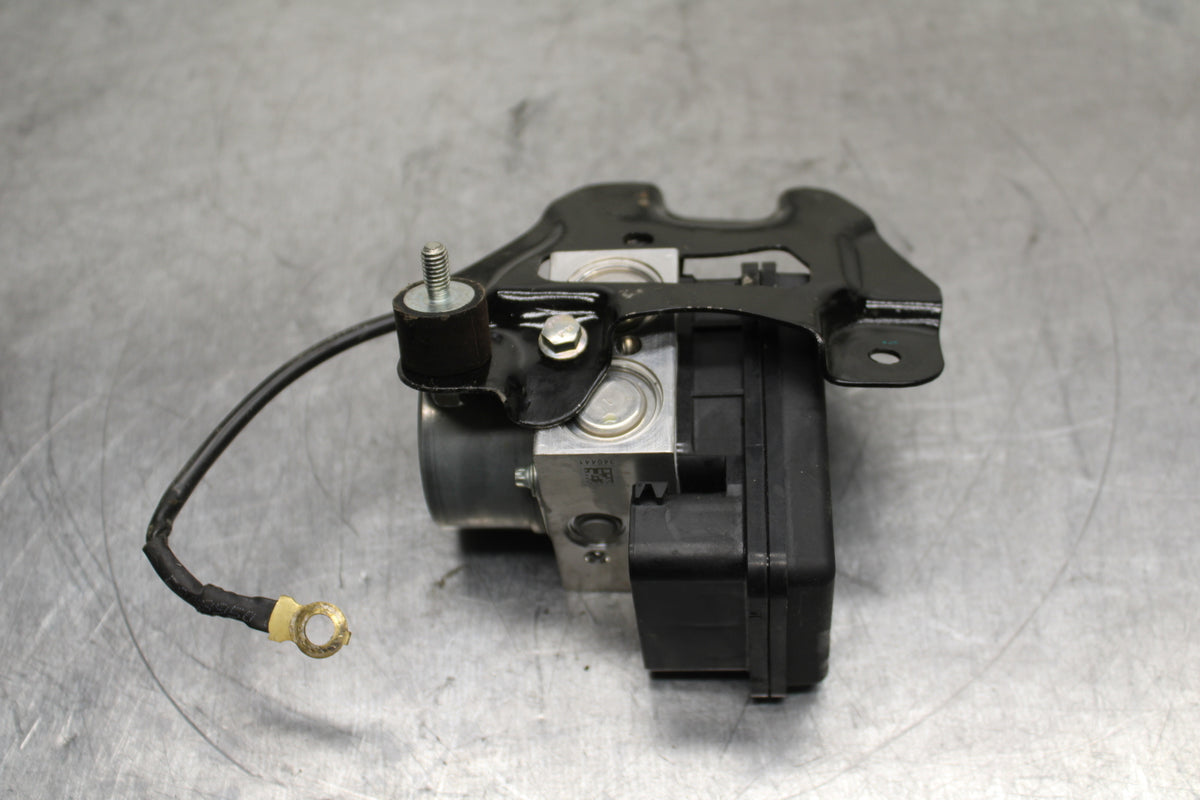 17-24 KTM 390 DUKE ABS PUMP UNIT MODULE BB734