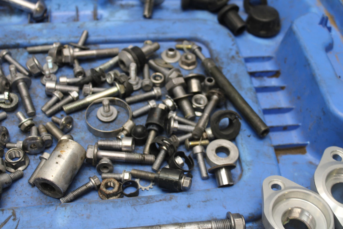 12 TRIUMPH STREET TRIPLE R MOUNTING BOLTS HARDWARE SCREWS BB914