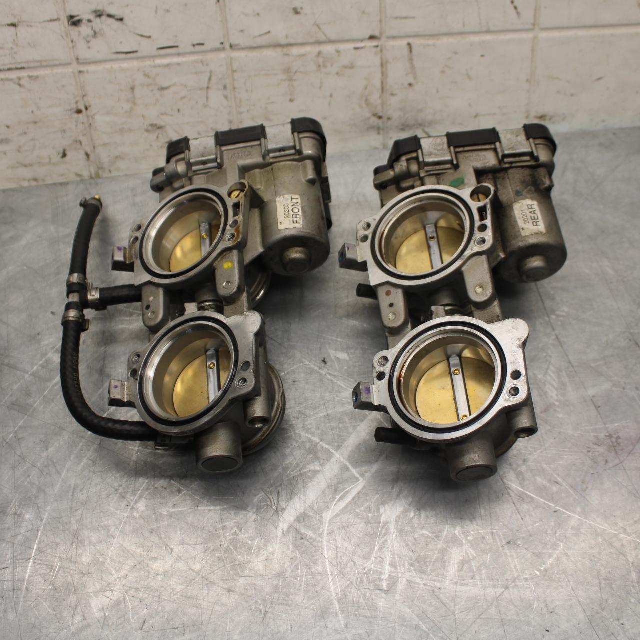 2010 Aprilia RSV1000R MAIN FUEL INJECTORS / THROTTLE BODIES BB513
