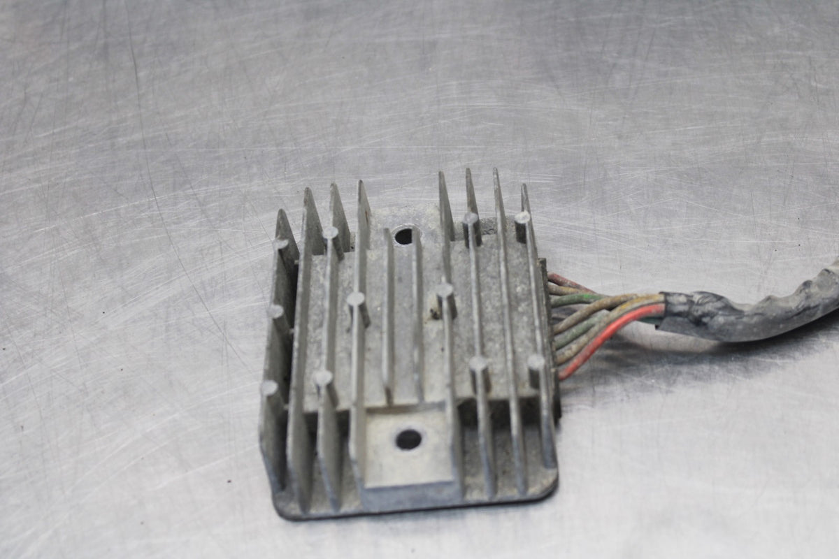 05 DUCATI SUPERSPORT 800 RECTIFIER VOLTAGE REGULATOR BB913