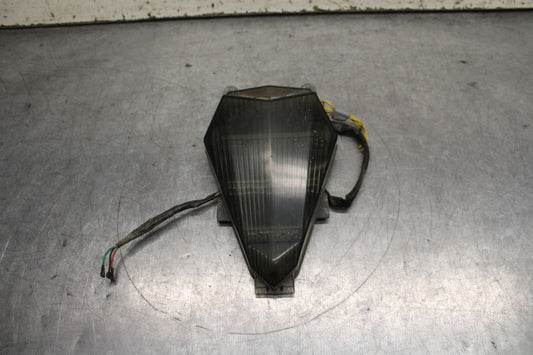 06-07 YAMAHA YZF R6 AFTERMARKET REAR TAIL TAILLIGHT BACK BRAKE LIGHT BB742