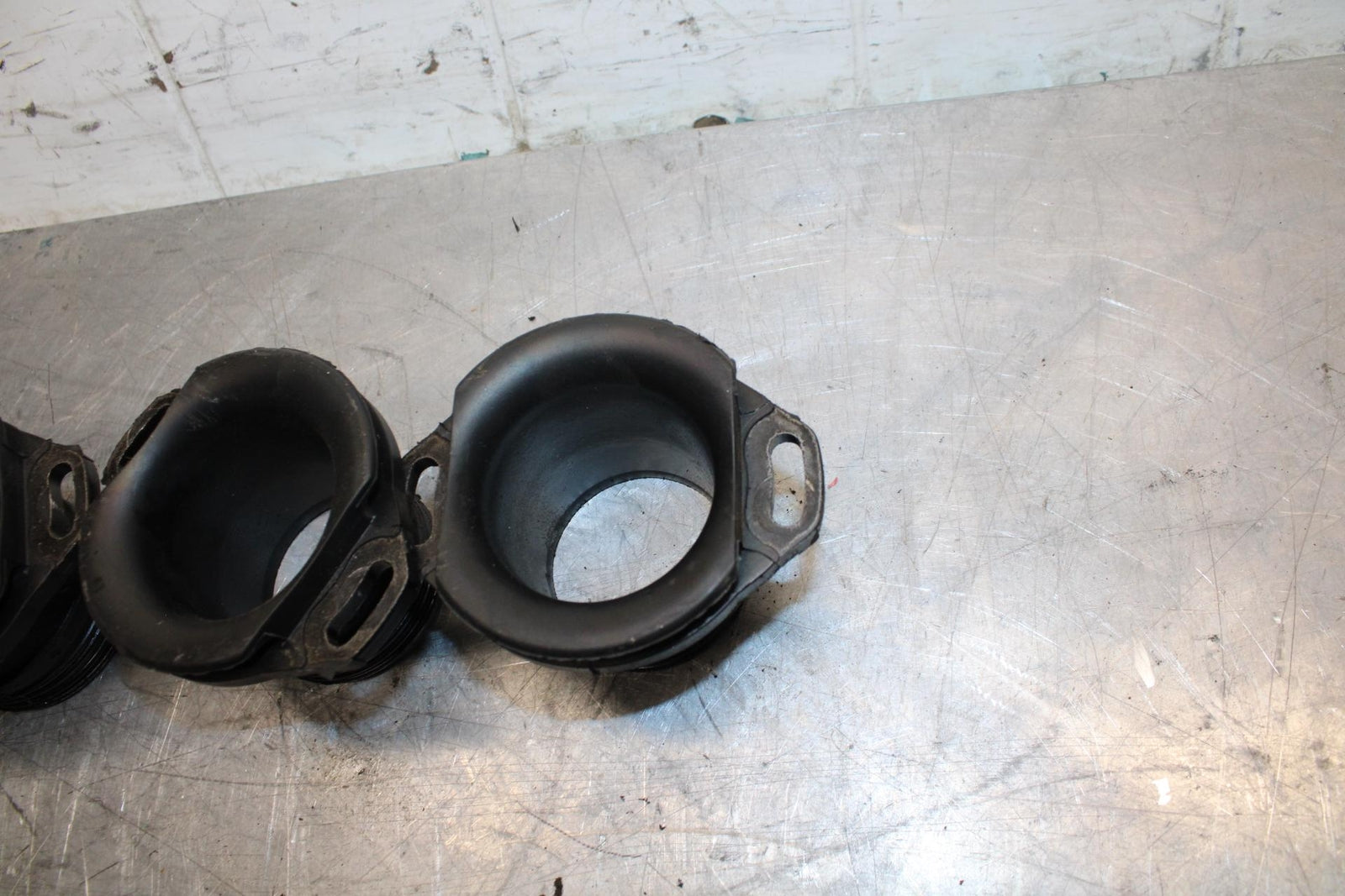 03 KAWASAKI ZX12R AIRBOX INTAKE VELOCITY STACKS BB472