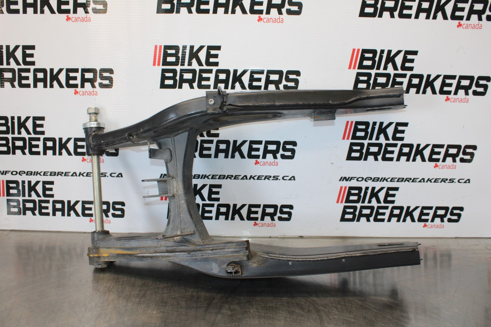 22-25 YAMAHA YZF R7 REAR SWINGARM BACK SUSPENSION SWING ARM BB176