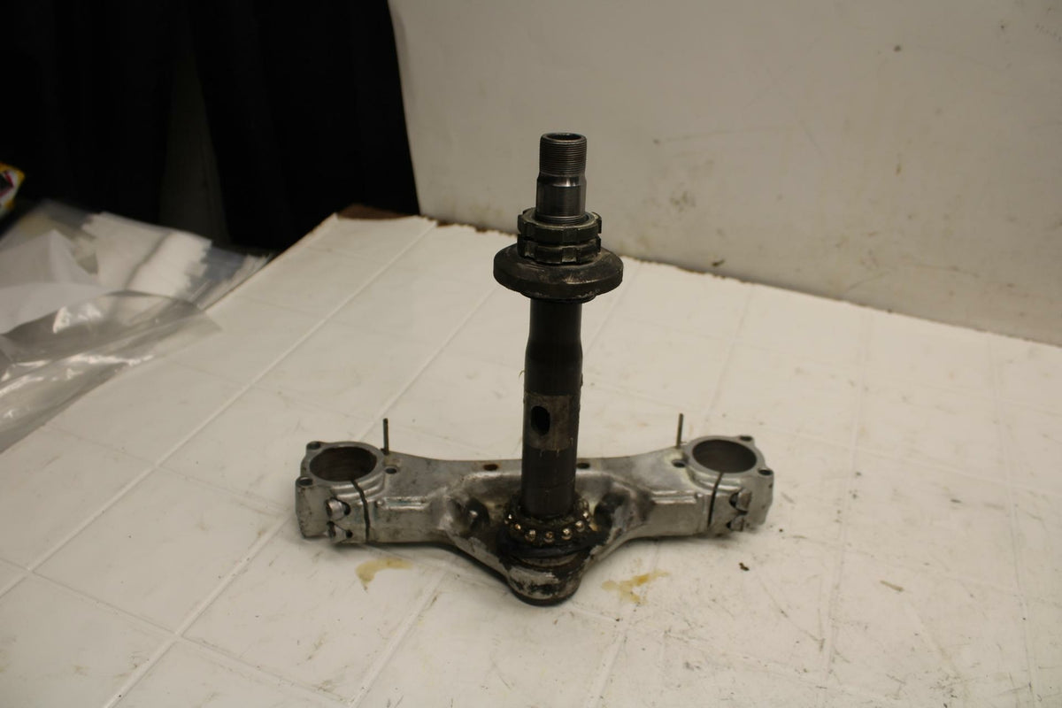07-08 YAMAHA V STAR 1100 FRONT FORKS CLAMP LOWER TRIPLE TREE STEM BB404
