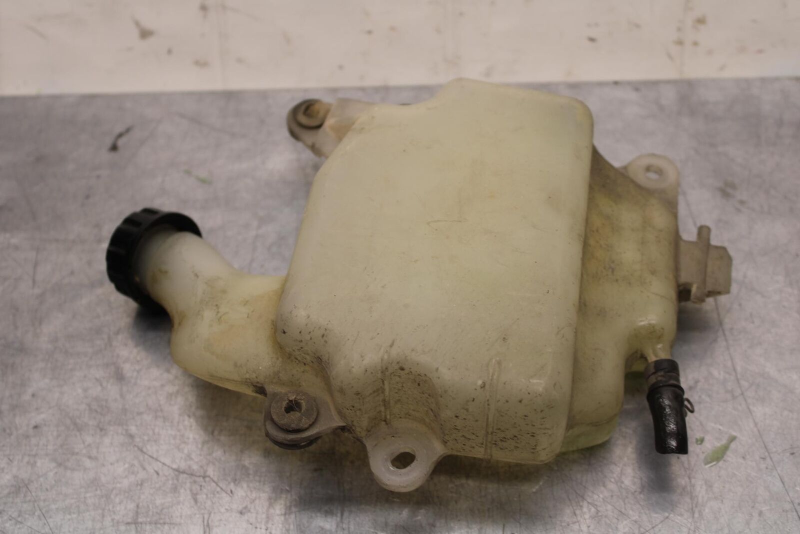 2006 Kawasaki Vulcan 900 VN900B Classic COOLANT WATER TANK RESERVOIR  BB585