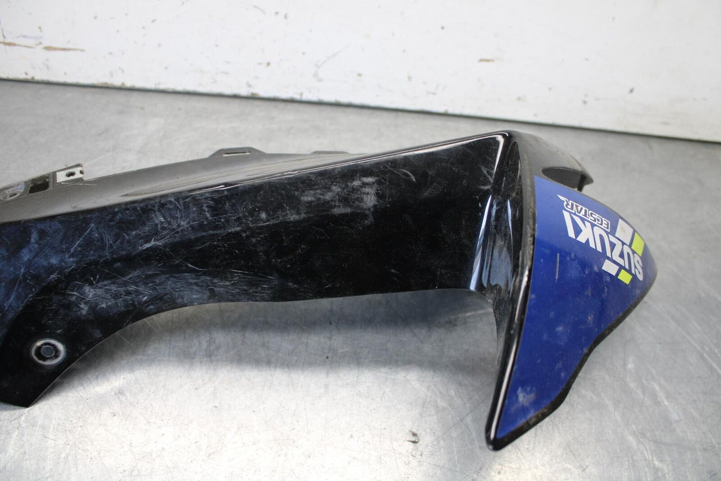 11-23 SUZUKI GSXR 750 RIGHT FRONT UPPER NOSE FAIRING COWL SHROUD BB630