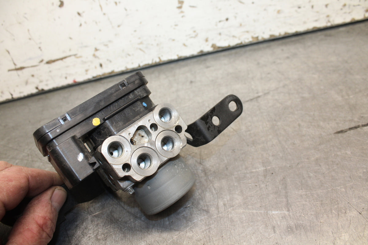 24 KAWASAKI NINJA 500 ABS ABS PUMP UNIT MODULE BB744