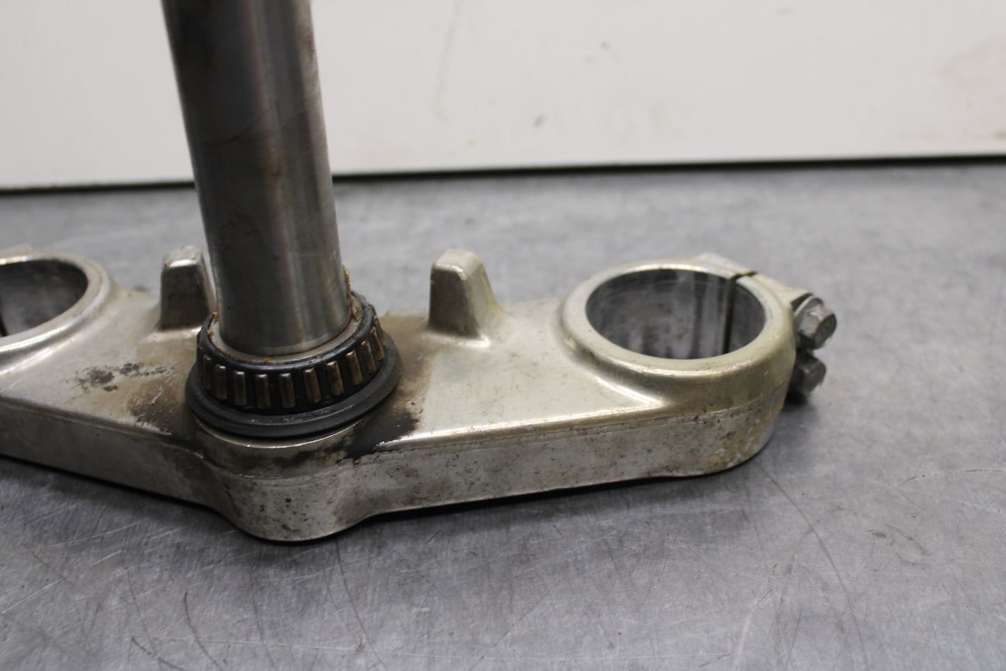 93-94 KAWASAKI NINJA ZX7R FRONT FORKS CLAMP LOWER TRIPLE TREE STEM BB124