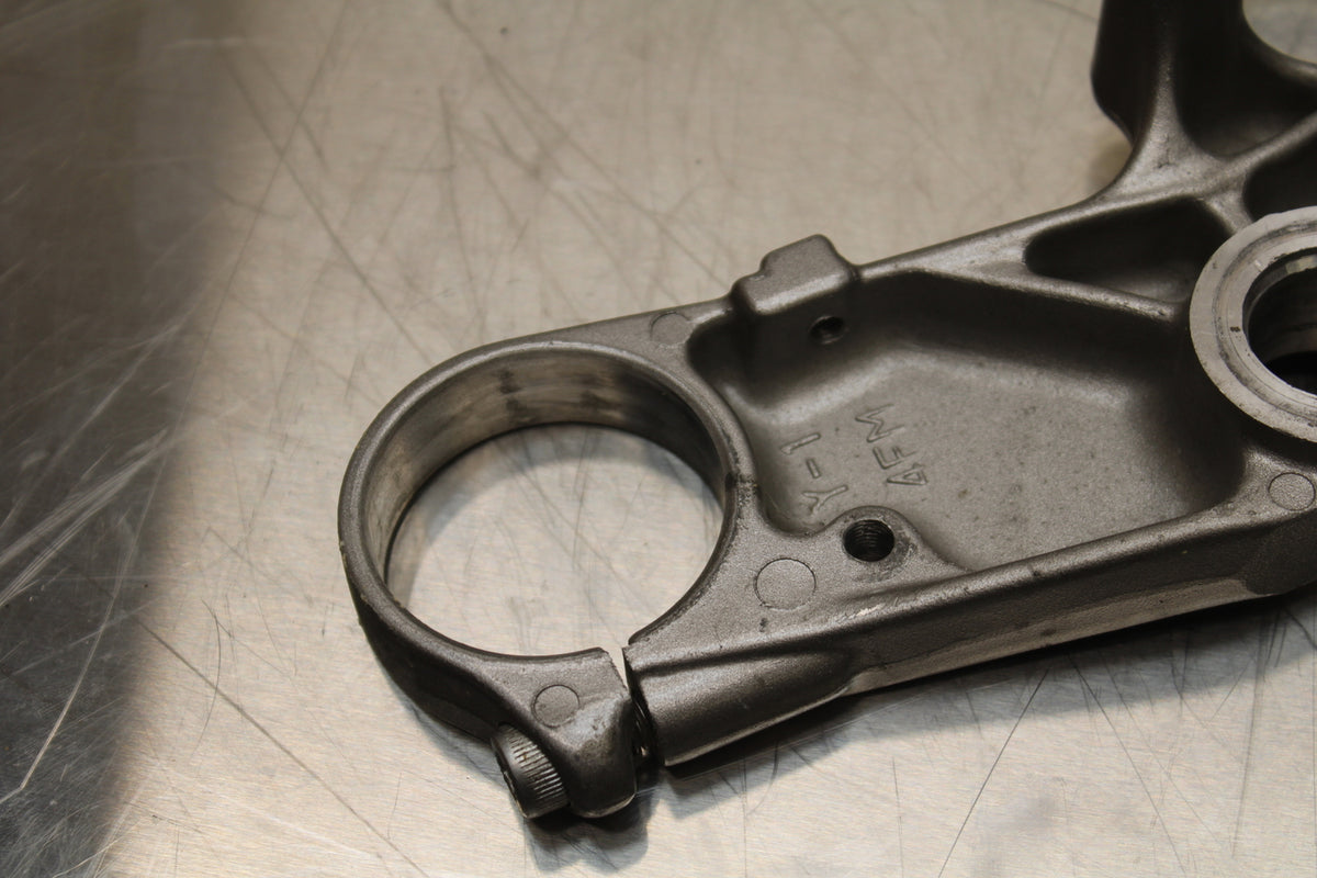 96 YAMAHA YZF750R FORKS UPPER TRIPLE TREE CLAMP BB137