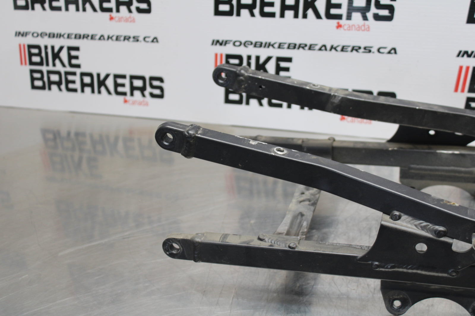 04-05 KAWASAKI NINJA ZX10R REAR SUBFRAME BACK SUB FRAME BB163