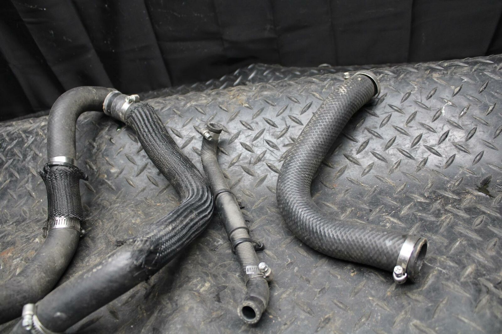 13 SUZUKI GSXR750 RADIATOR HOSES ENGINE COOLANT WATER PIPES HOSE KIT  BB217