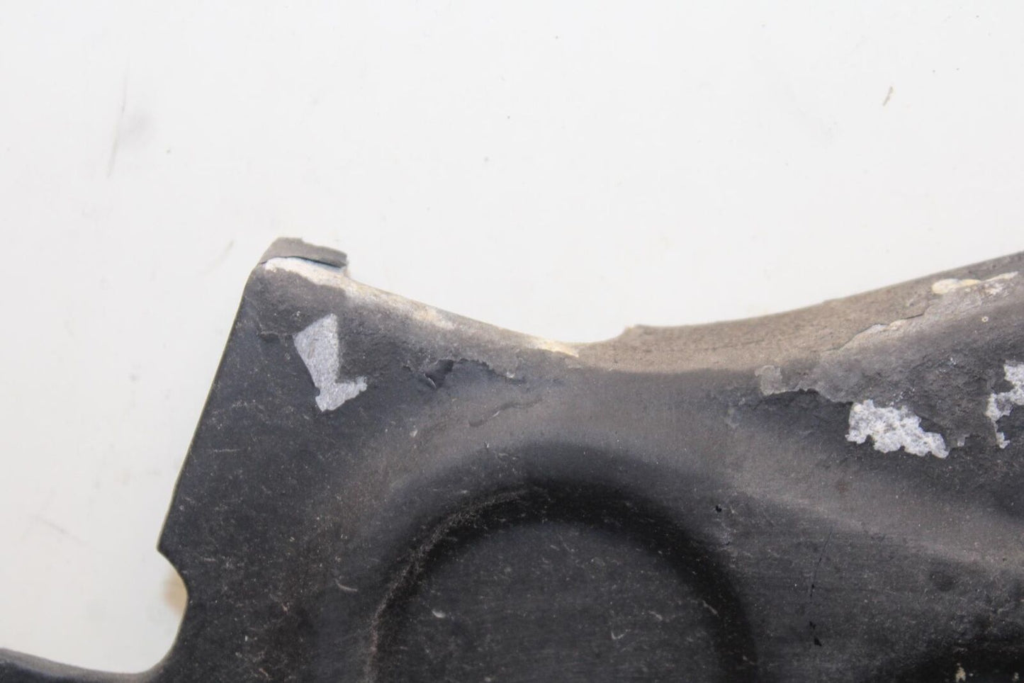 1988 Yamaha FZ600 ENGINE SPROCKET COVER BB601
