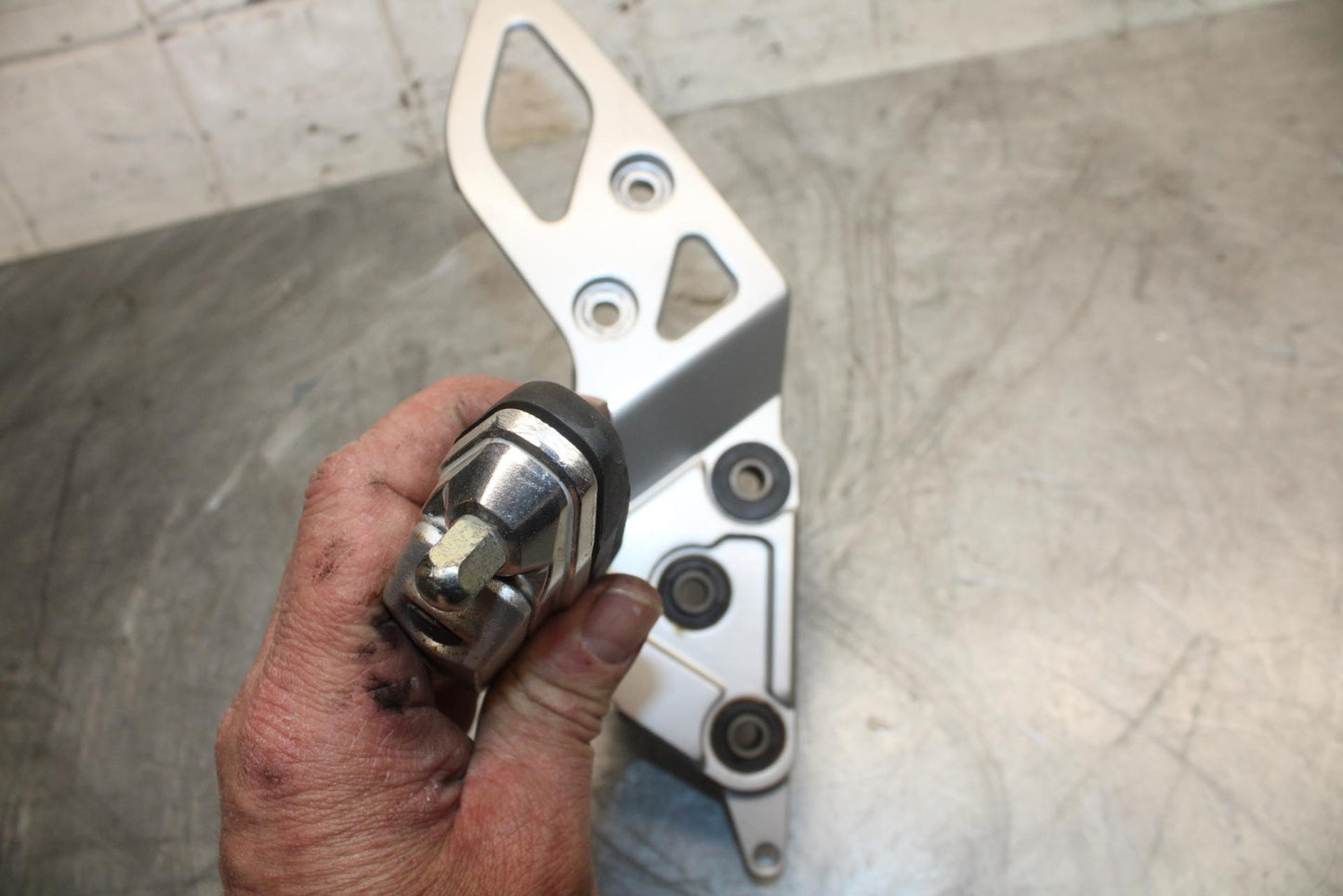 2016 Suzuki Bandit  GSF1250SA ABS RIGHT REARSET REAR SET DRIVER FOOT PEG BB509