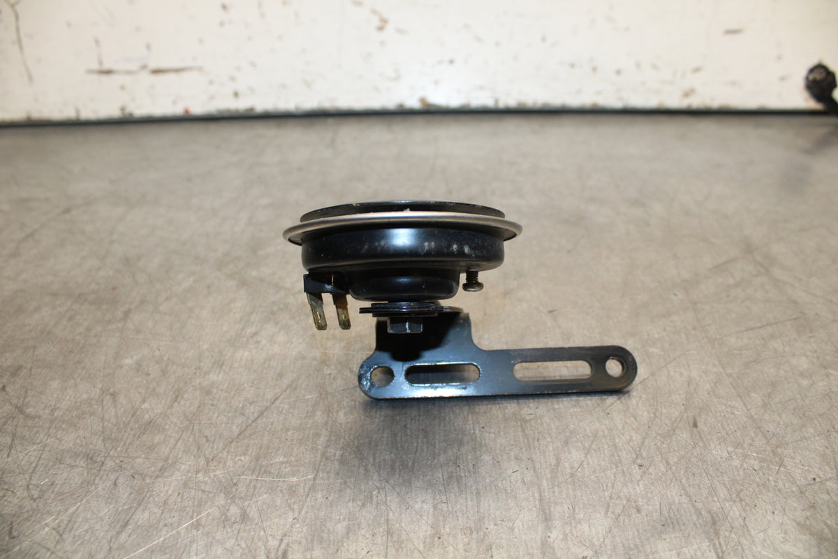22-24 YAMAHA XSR900 HORN SIGNAL BB710
