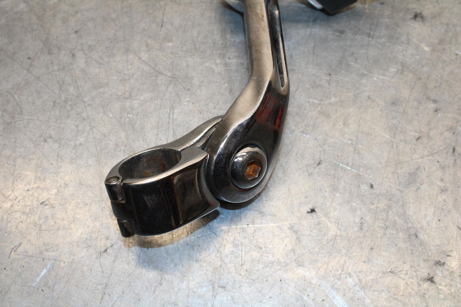 2005 Kawasaki Vulcan 1600 VN1600D Nomad REAR PASSENGER FOOT STEP PEG BB556