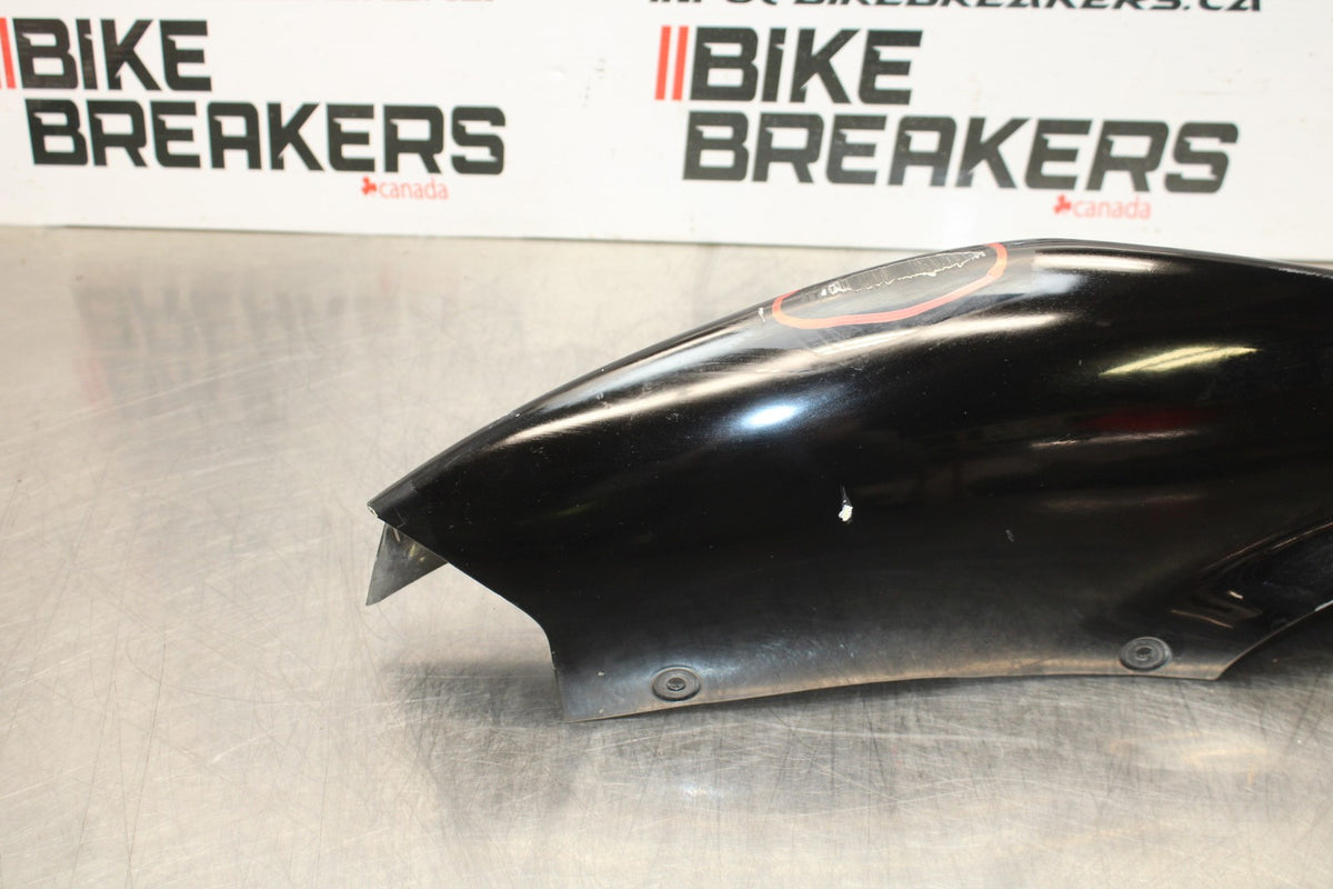 06-07 SUZUKI GSXR 600 RIGHT REAR BACK TAIL FAIRING COWL SHROUD BB178