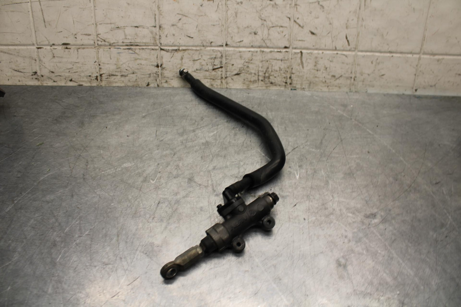 2005 Honda CBR600RR REAR BACK BRAKE MASTER CYLINDER BB564