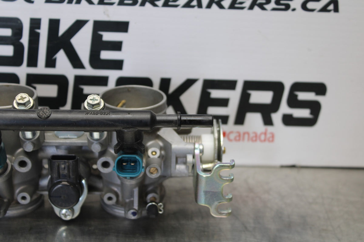 23-24 YAMAHA MT-07 MAIN FUEL INJECTORS / THROTTLE BODIES BB194