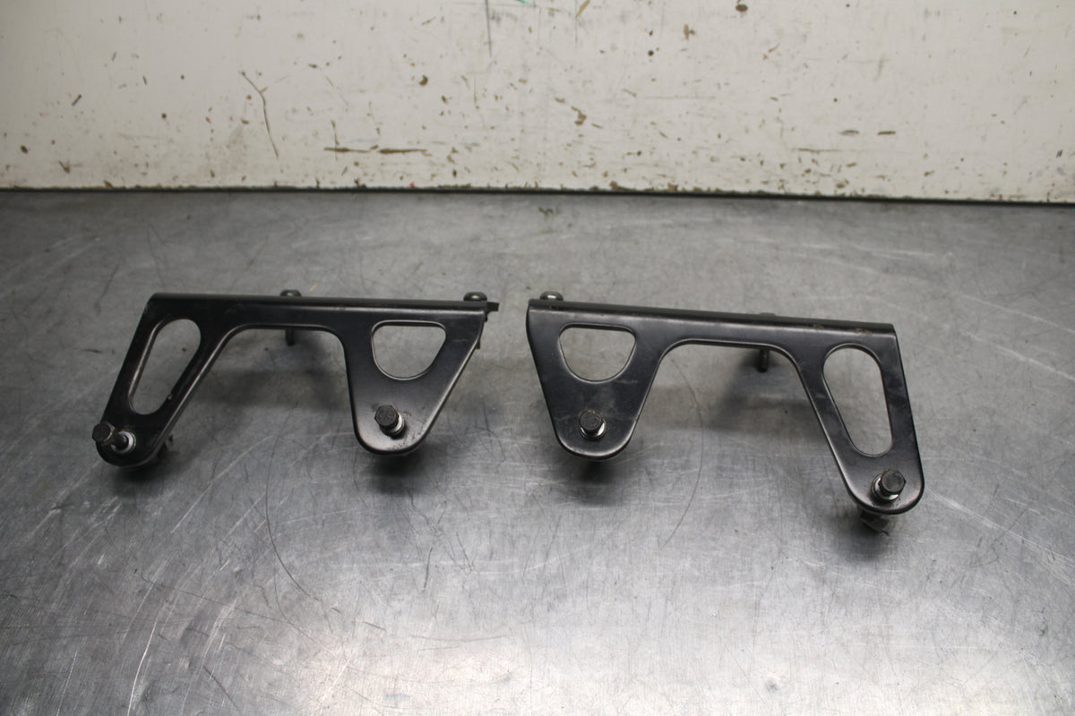 14 HONDA CTX1300A SADDLEBAG CASE MOUNTING BRACKET MOUNT BB732