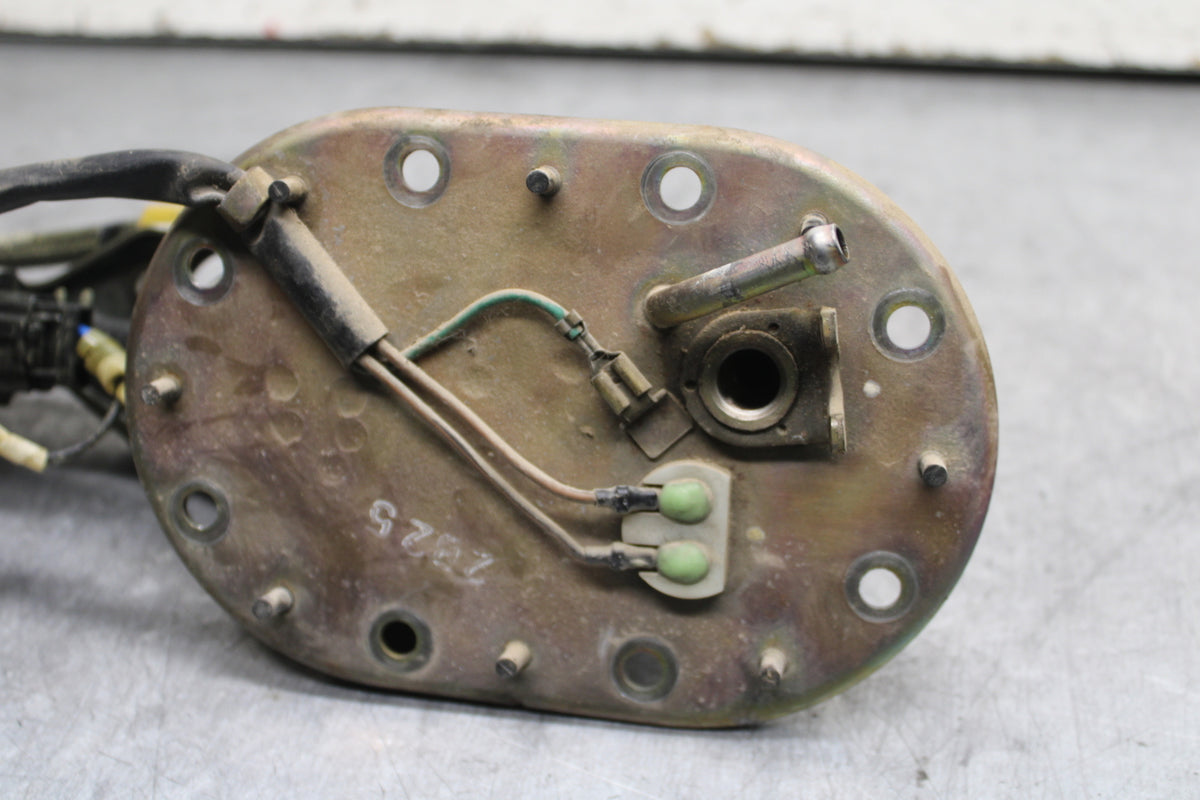 02-04 HONDA VTX1800S FUEL GAS PUMP BB712