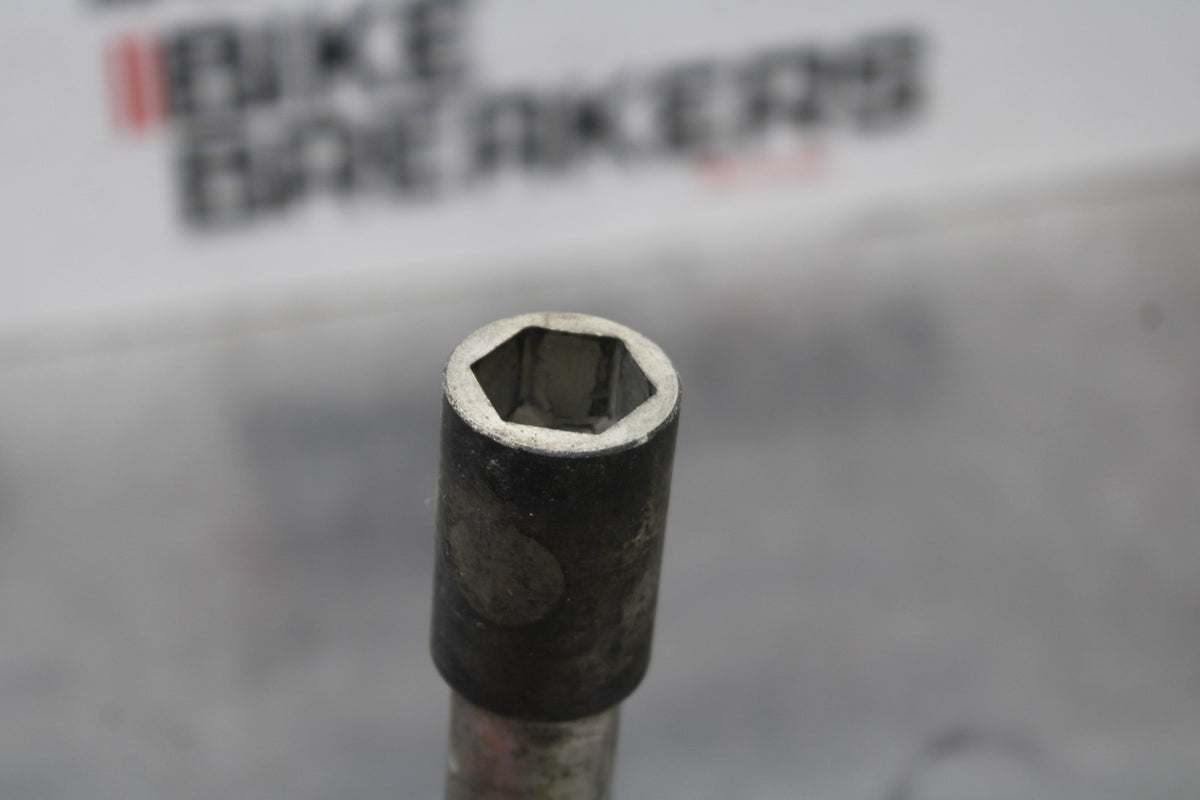 18 YAMAHA SUPER TENERE FRONT WHEEL RIM AXLE PIVOT BOLT BB832