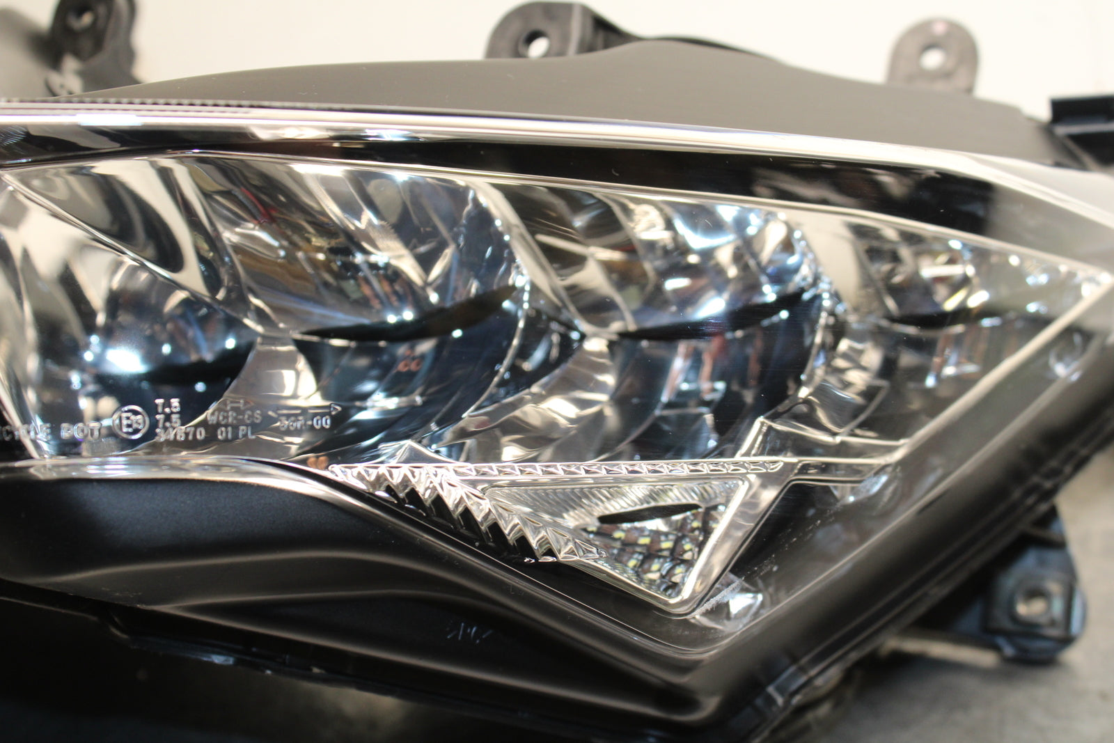 19-23 KAWASAKI NINJA ZX6R FRONT HEADLIGHT HEAD LIGHT LAMP BB749