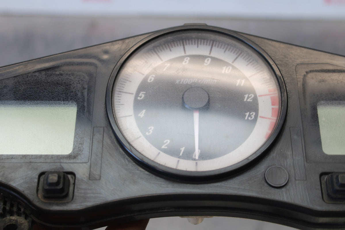 06-07 HONDA INTERCEPTOR 800 VFR800 SPEEDO TACH GAUGES DISPLAY CLUSTER BB917