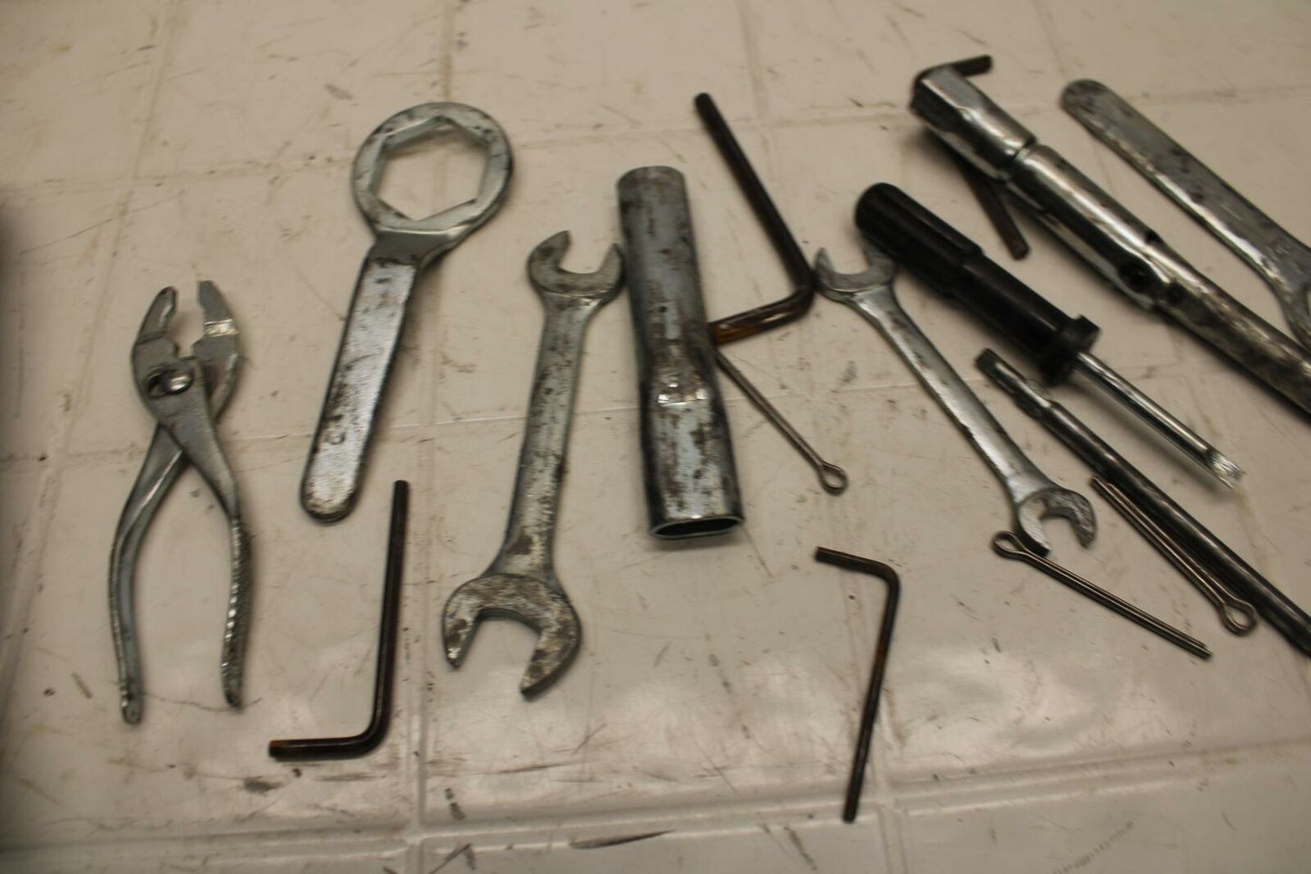 03-05 SUZUKI SV1000 STOCK TOOLS OEM TOOL BAG KIT SET BB405