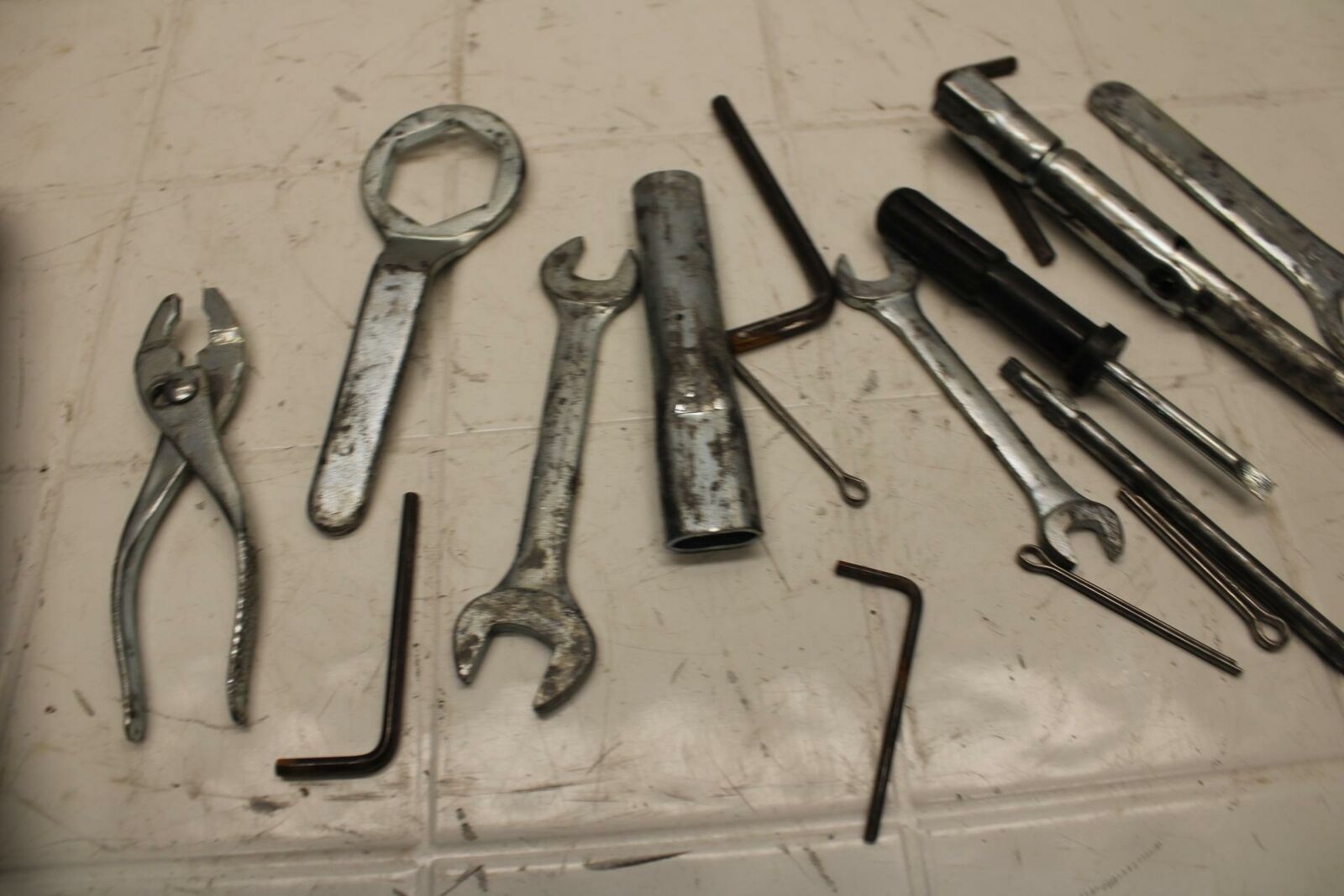 03-05 SUZUKI SV1000 STOCK TOOLS OEM TOOL BAG KIT SET BB405