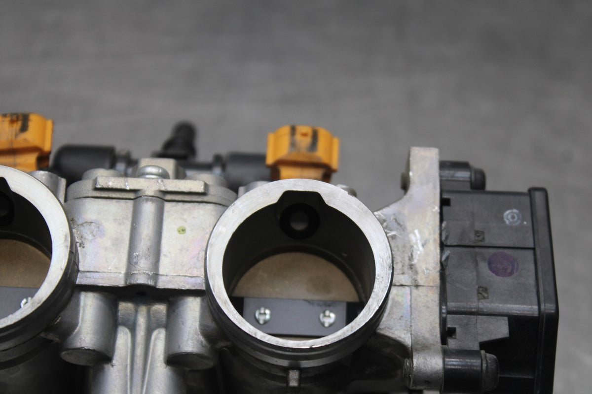 18 HONDA CB500F MAIN FUEL INJECTORS / THROTTLE BODIES BB861