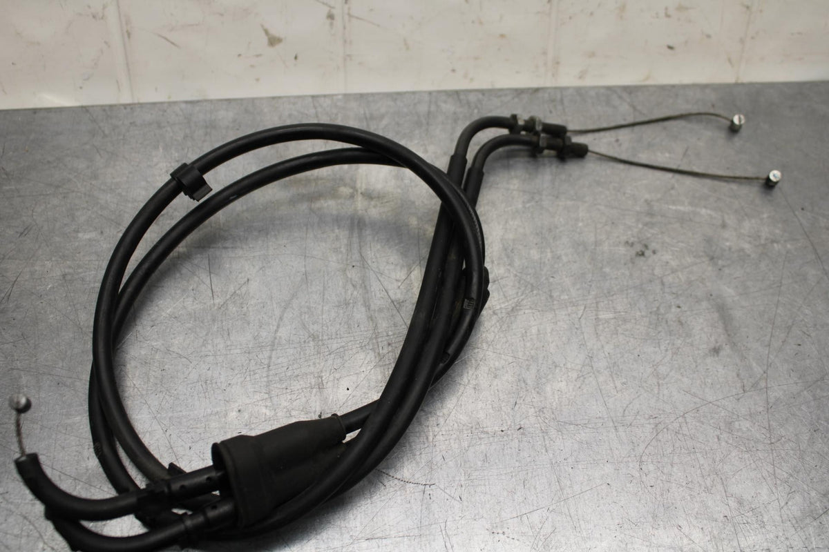 2012 Triumph Daytona 675R THROTTLE CABLES LINES BB589