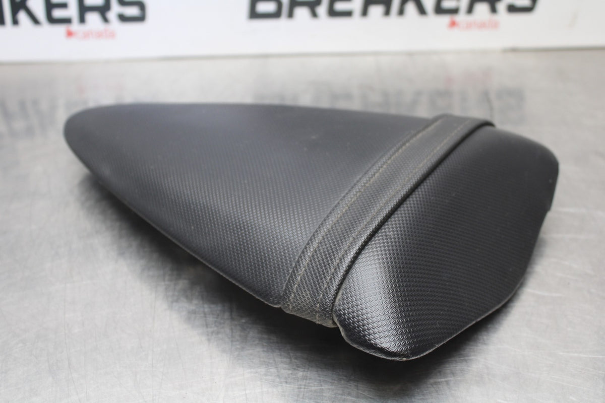 07-08 KAWASAKI NINJA ZX6R REAR BACK PASSENGER TANDEM SEAT PAD SADDLE  BB203