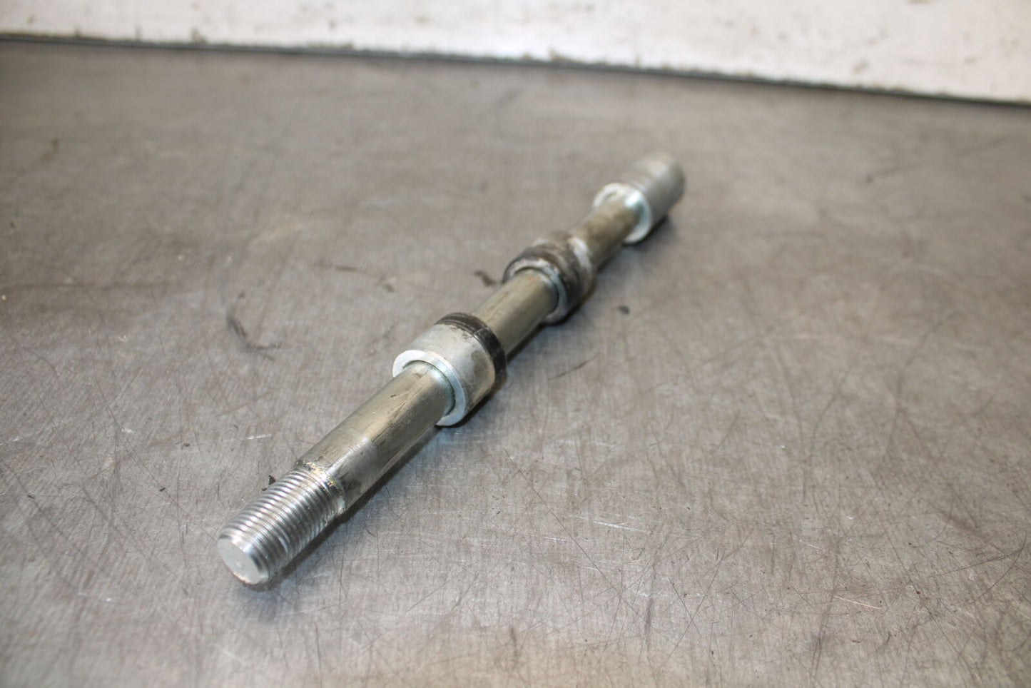 13-15 HONDA CBR500R FRONT WHEEL RIM AXLE PIVOT BOLT 44301-MGZ-J00 BB704