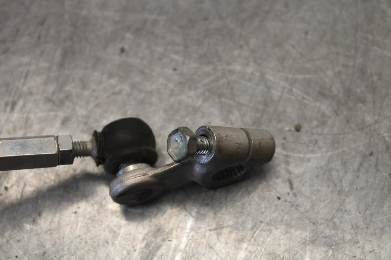 06-07 SUZUKI GSXR 600 SHIFTER LINKAGE SHIFT LINK PEDAL BB694