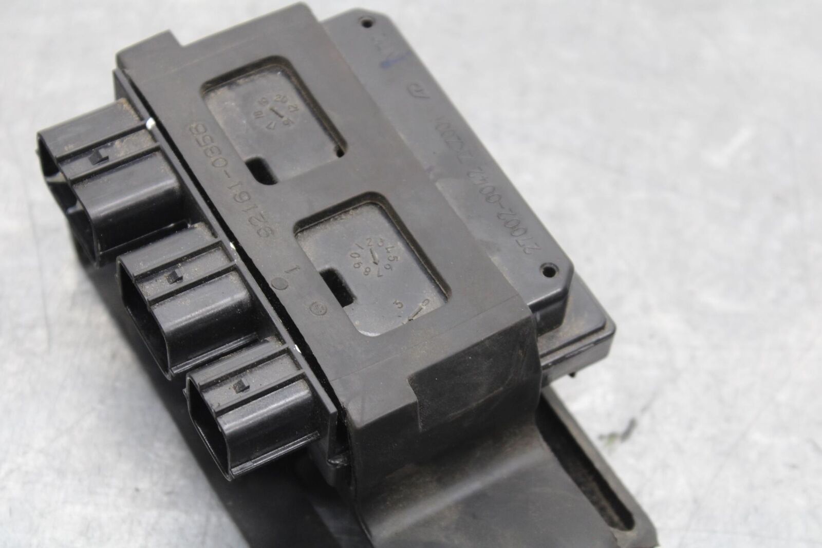 19-22 KAWASAKI Z400 RELAY ASSEMBLY BOX BB586