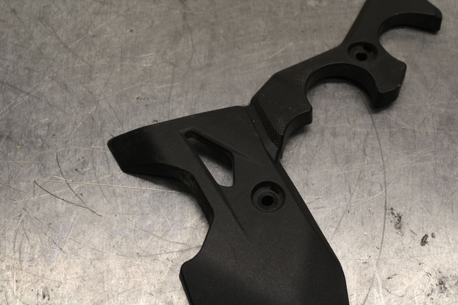 19-22 KAWASAKI Z400 RIGHT FRAME/ REARSET SIDE COVER COWL PANEL BB738