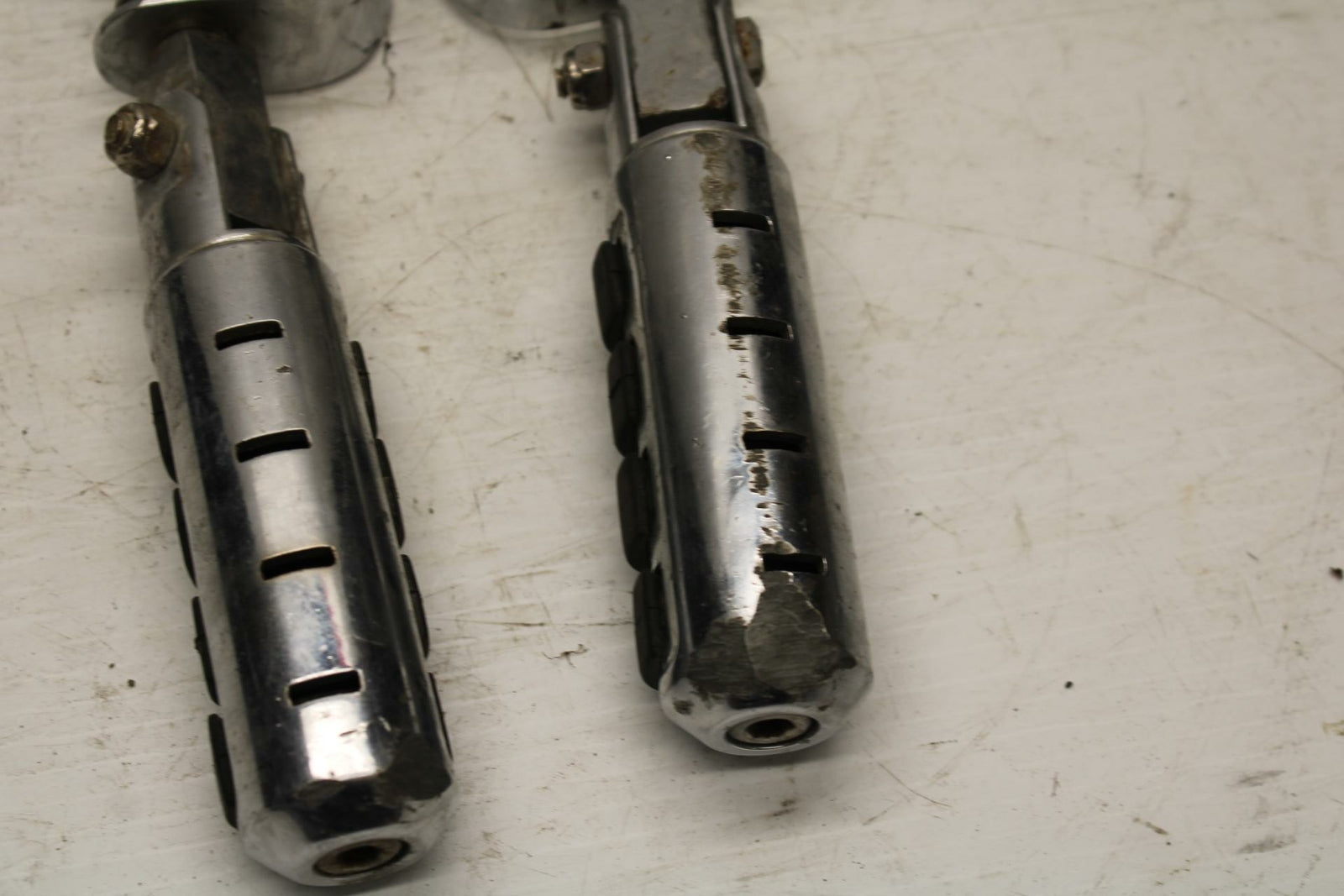 00-07 HONDA SHADOW SABRE 1100 HIGHWAY FOOT RESTS PEGS STEPS SET PAIR BB350