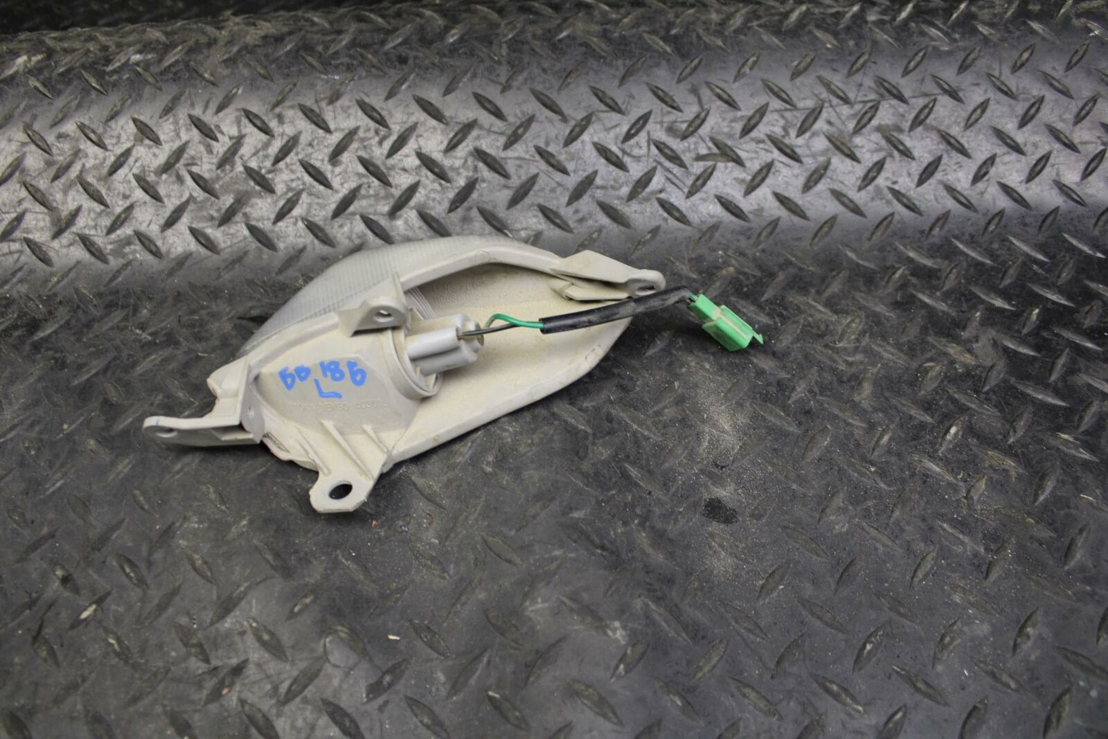 06-07 KAWASAKI NINJA ZX10R LEFT FRONT TURN SIGNAL LIGHT INDICATOR  BB186