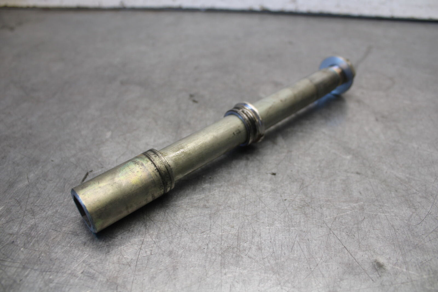 11-24 SUZUKI GSXR750 FRONT WHEEL RIM AXLE PIVOT BOLT BB687