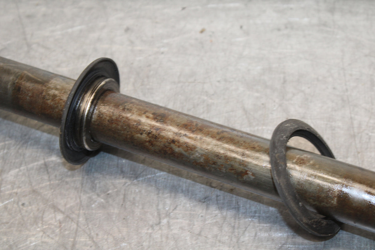 06 YAMAHA YZF R6 REAR AXLE BACK WHEEL RIM PIVOT BOLT AXEL BB716