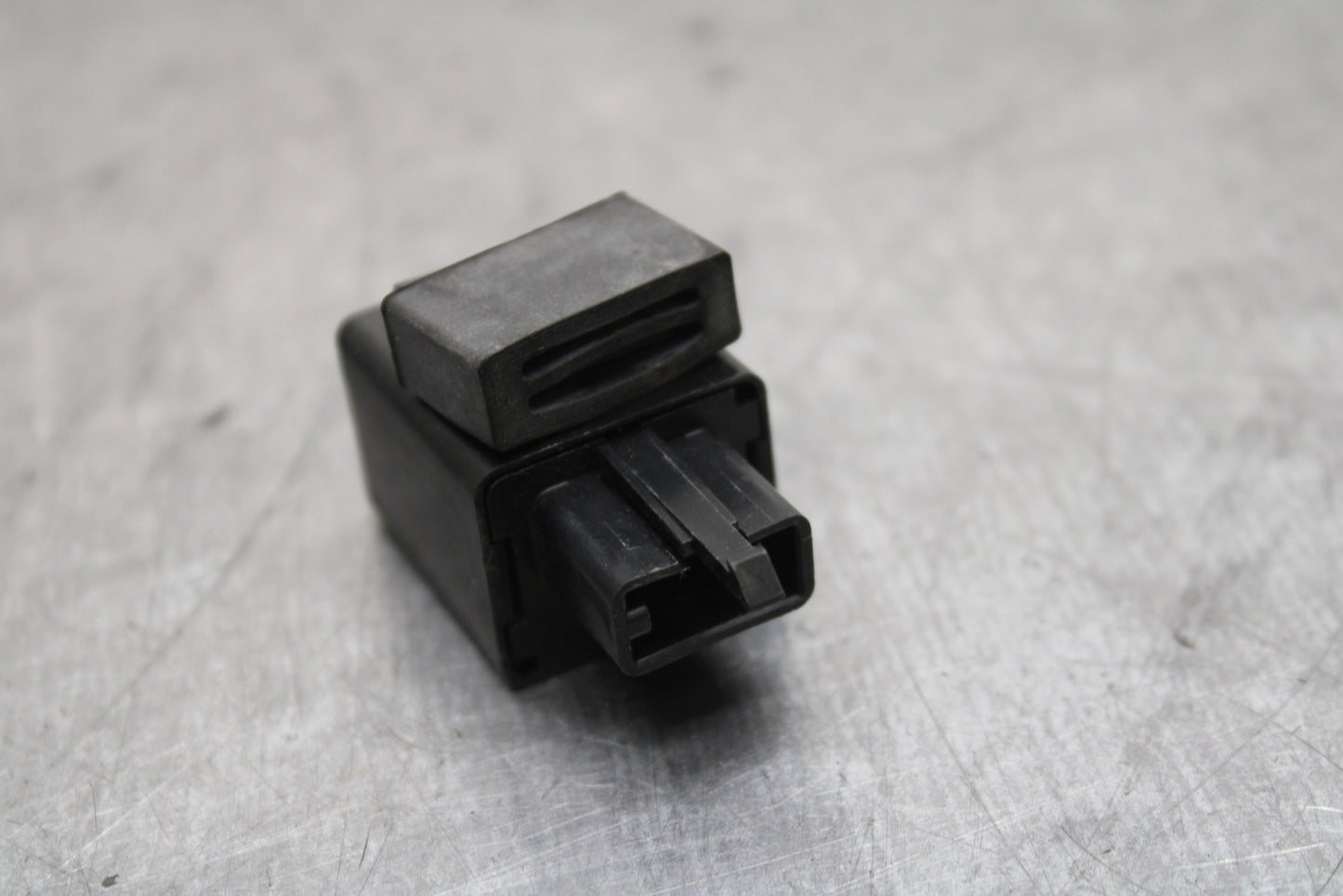 13-18 KAWASAKI NINJA ZX6R TURN SIGNAL BLINKER RELAY FLASHER SWITCH BB130