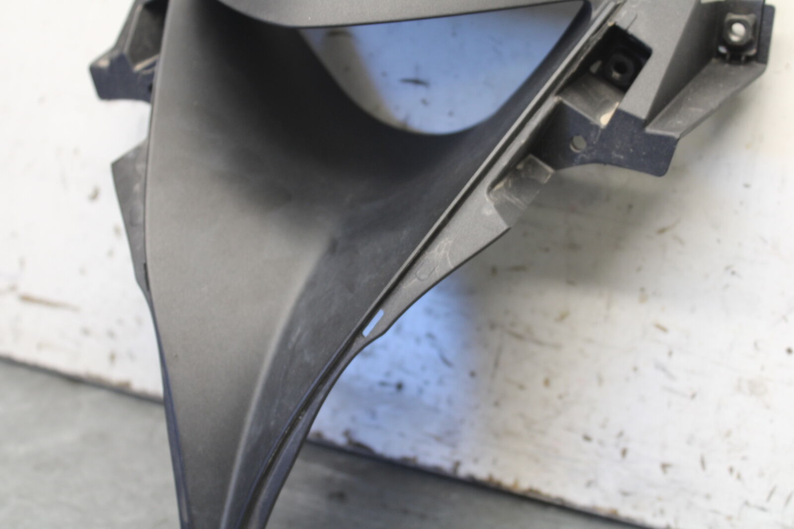 09-12 KAWASAKI NINJA ZX6R FRONT CENTER COWL FAIRING BB698