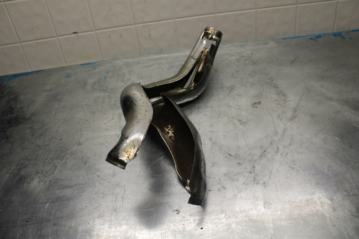 85 YAMAHA RZ500 REAR BACK MUFFLER EXHAUST PIPE COVER HEAT SHIELD GUARD BB27