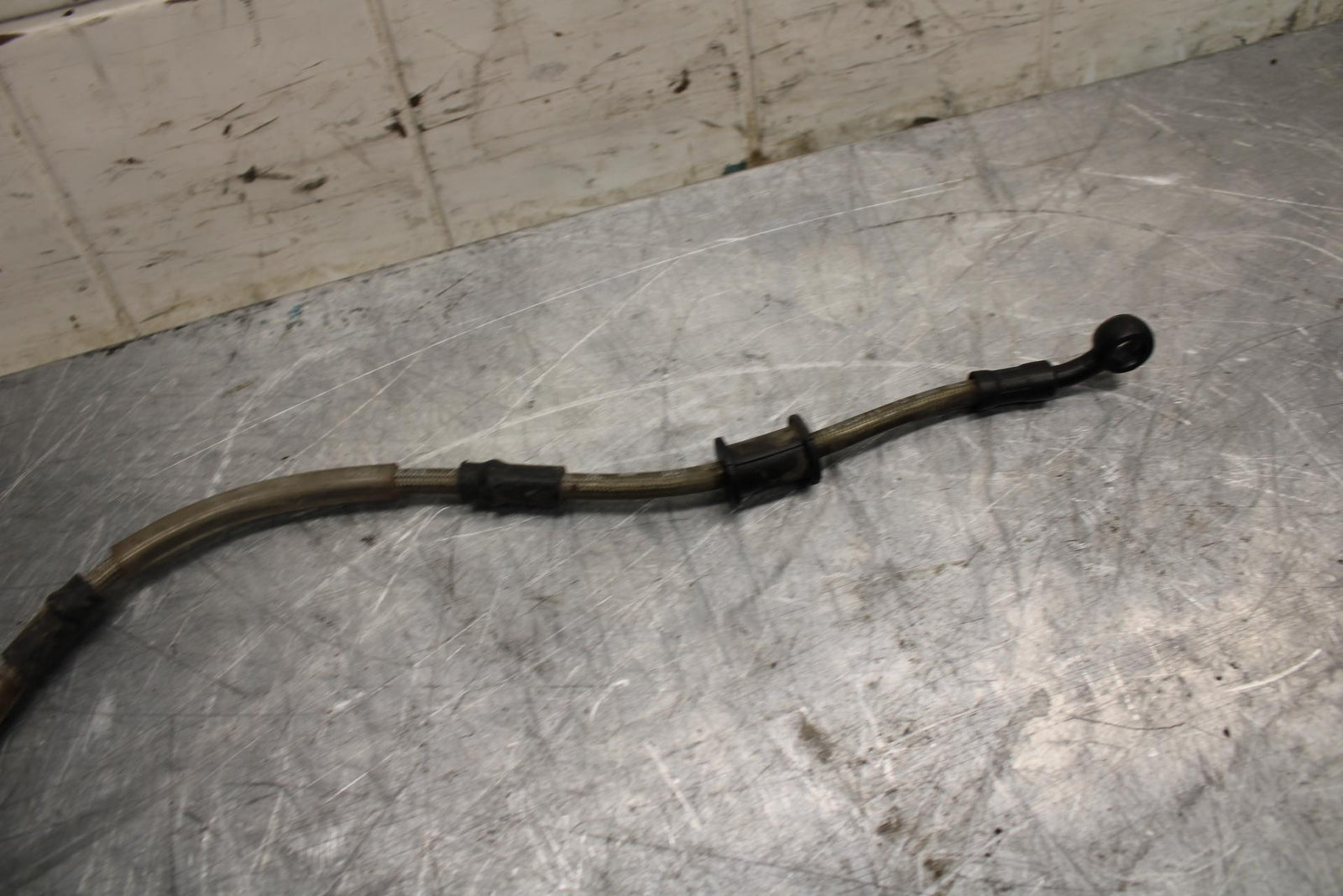 18 YAMAHA YZF R1  FRONT BRAKE CALIPER HOSES LINES BB473