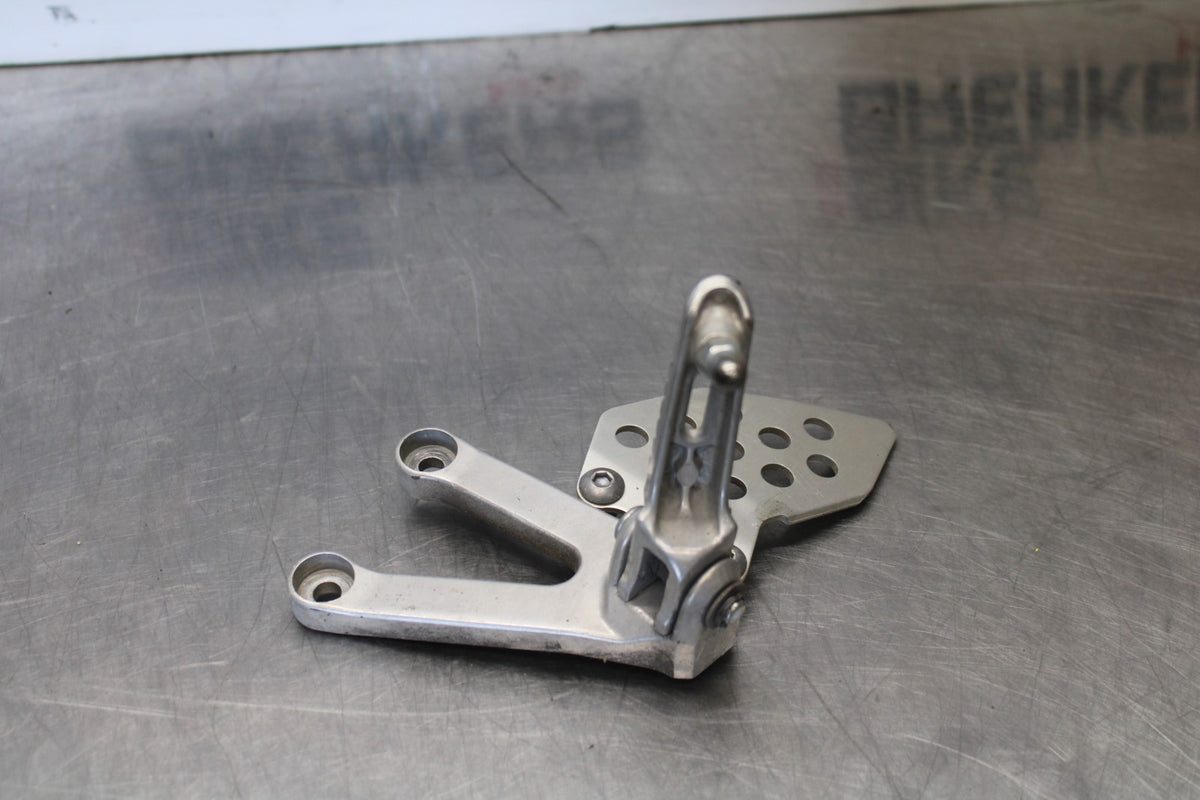 05-06 HONDA CBR600RR LEFT REARSET REAR SET DRIVER FOOT PEG REST STOP BB893