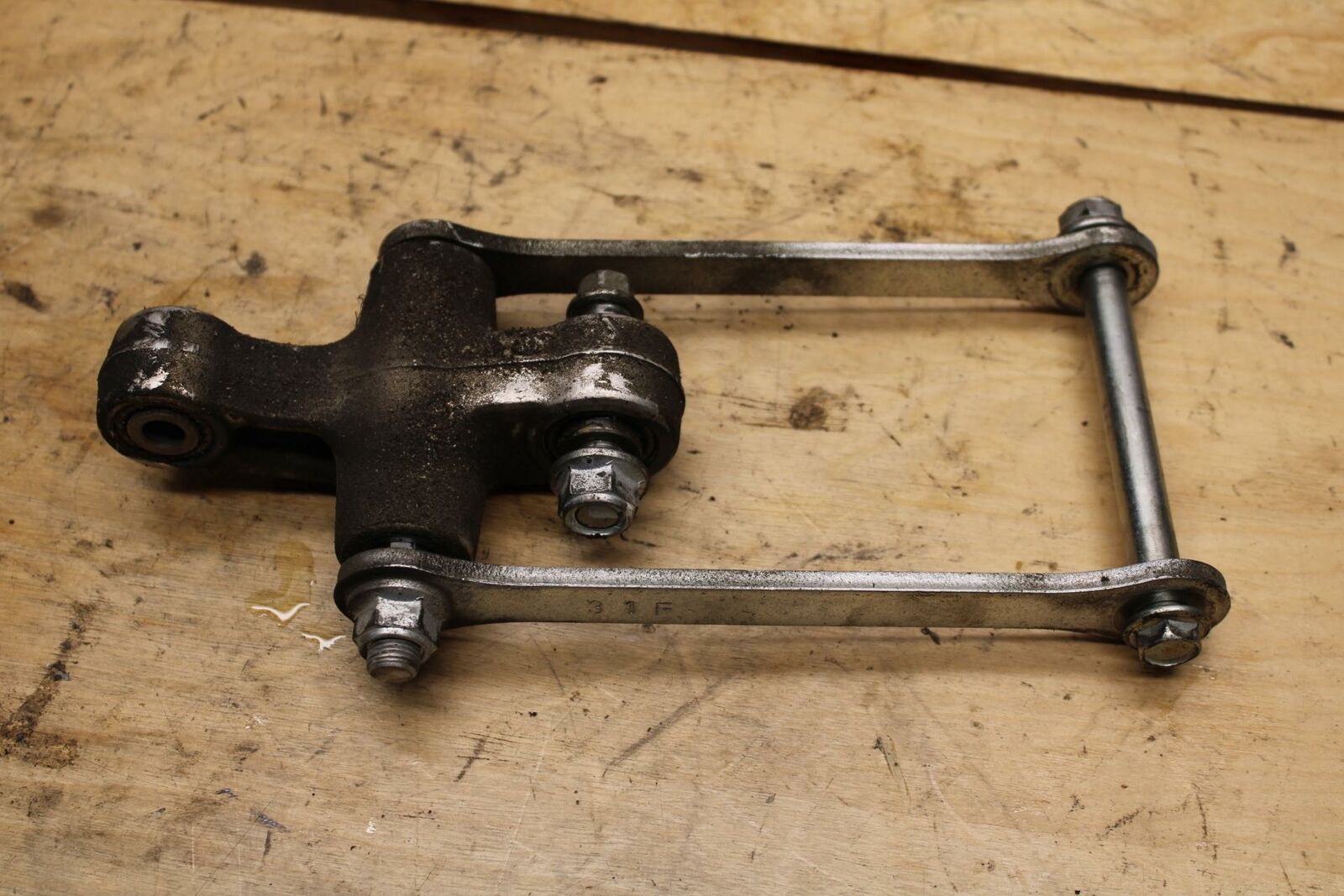 07-12 SUZUKI BANDIT 650S REAR DOGBONE SHOCK LINKAGE LINK BB328