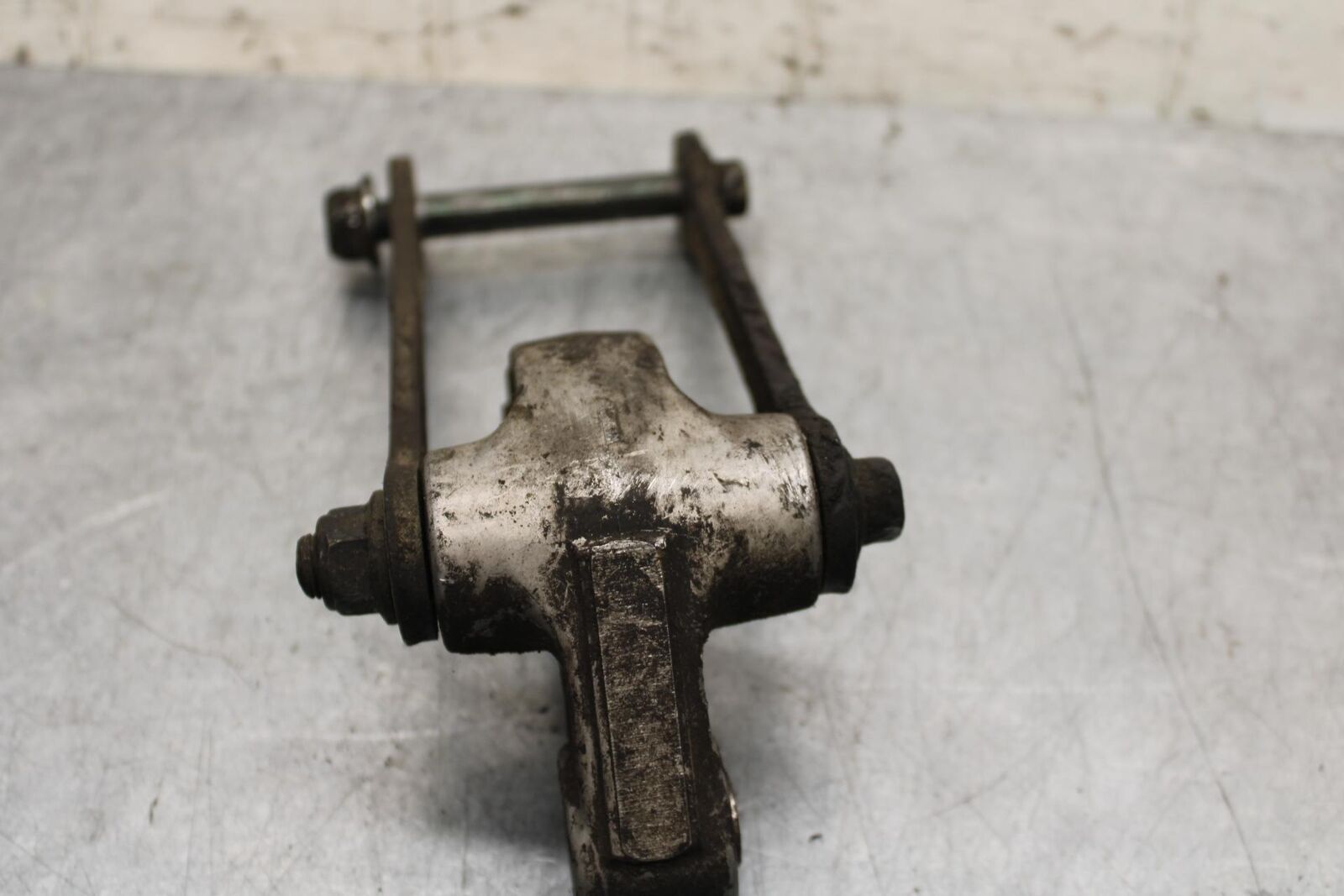 2006 Suzuki SV650S REAR DOGBONE SHOCK LINKAGE LINK BB65