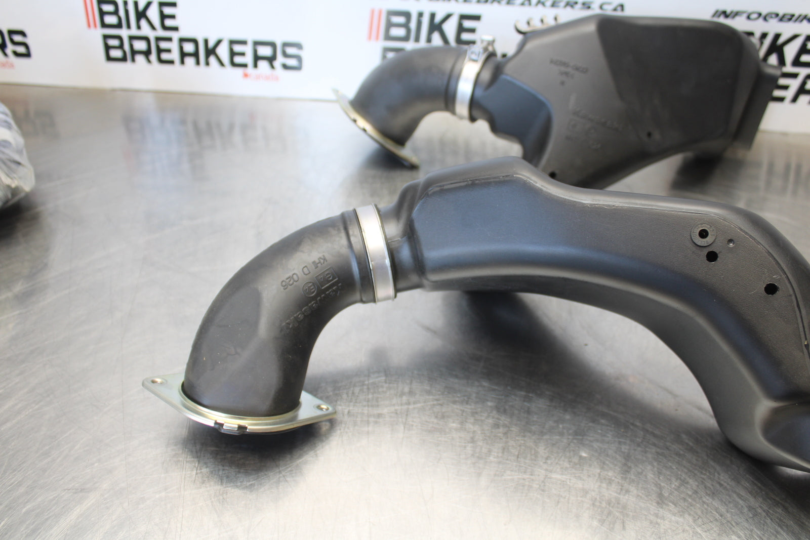 23-24 KAWASAKI NINJA ZX14R NEW!! RIGHT LEFT AIR INTAKE DUCTS BB169