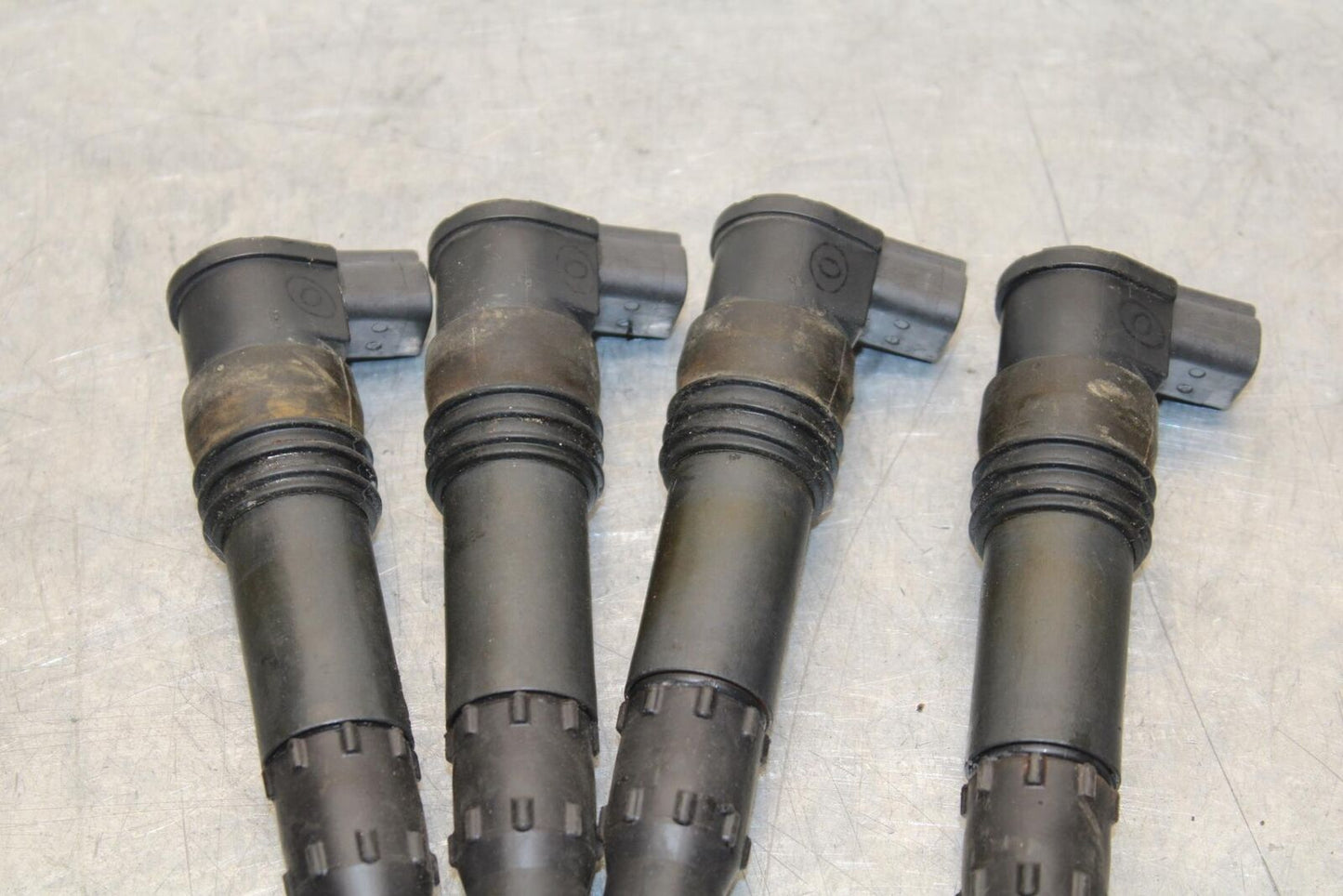 2001 Suzuki GSXR750 IGNITION COILS SPARK PLUG  33410-35F00 33410-35F10   BB553